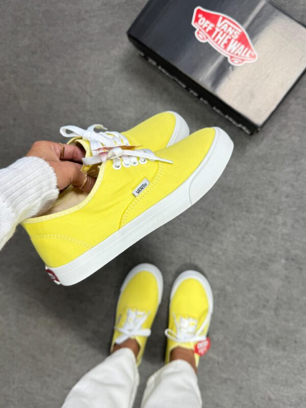 Tênis Authentic Butter Yellow - Imagem 2