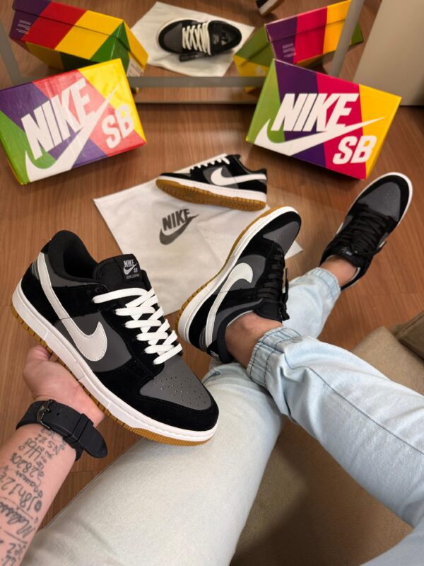 Tênis Casual Street Dunk Low Black Grafite - Imagem 2
