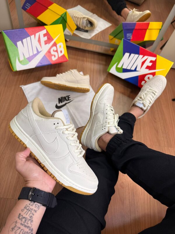 Sneaker SB Dunk Low Pro B Off