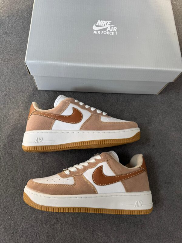 Tênis Casual Air Force F1 White True Black - Imagem 9