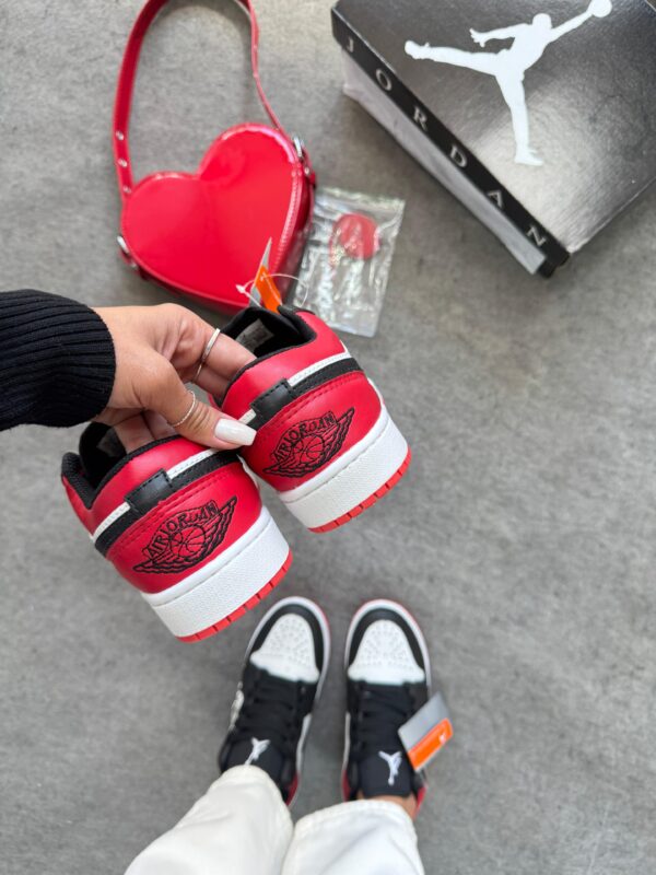 Sneaker Jordan Low White Black Red - Imagem 8