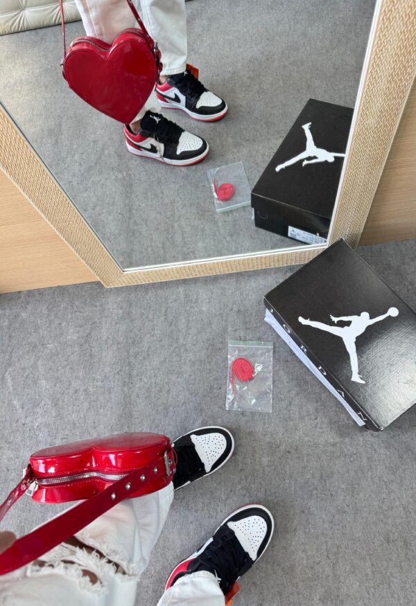 Sneaker Jordan Low White Black Red - Imagem 2