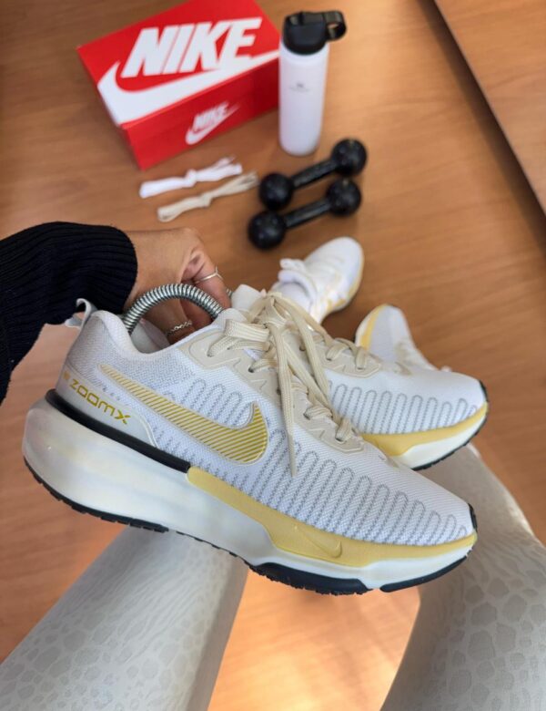 Tênis Running Invencible Run 3 Off White Gold