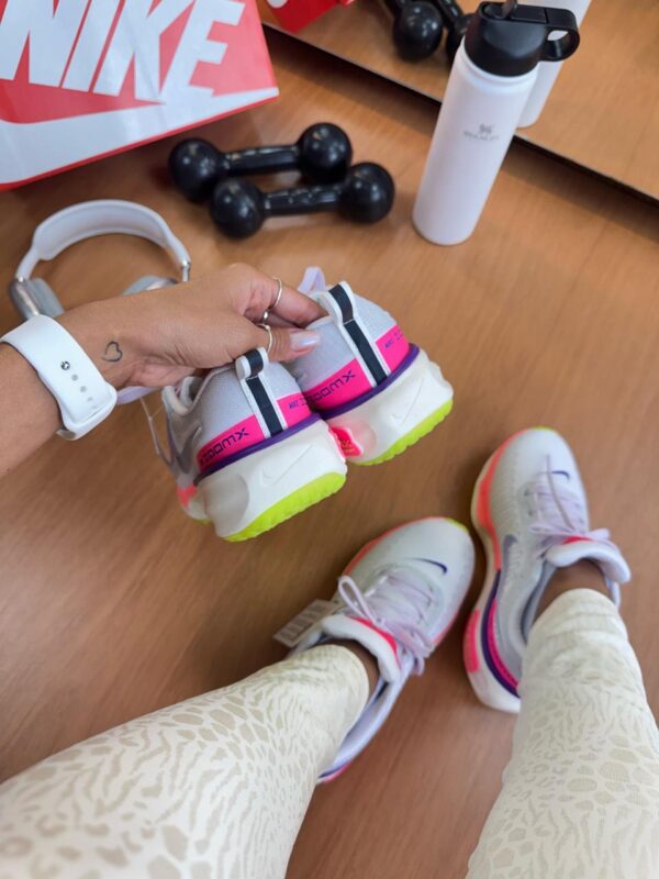 Tênis Running Invencible Run 3 Off White Gold - Imagem 10