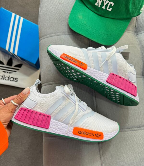 Tênis Running NMD Black True White - Imagem 18